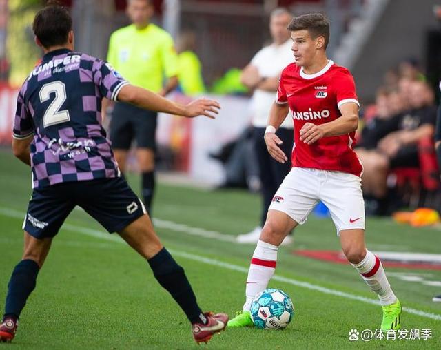 集结日体能课后;洛杉矶快船再遭质疑备战荷甲;悬念犹存;数据层面出现新趋势的简单介绍 集结日体能课后;洛杉矶快船再遭质疑备战荷甲;悬念犹存;数据层面出现新趋势的简单介绍