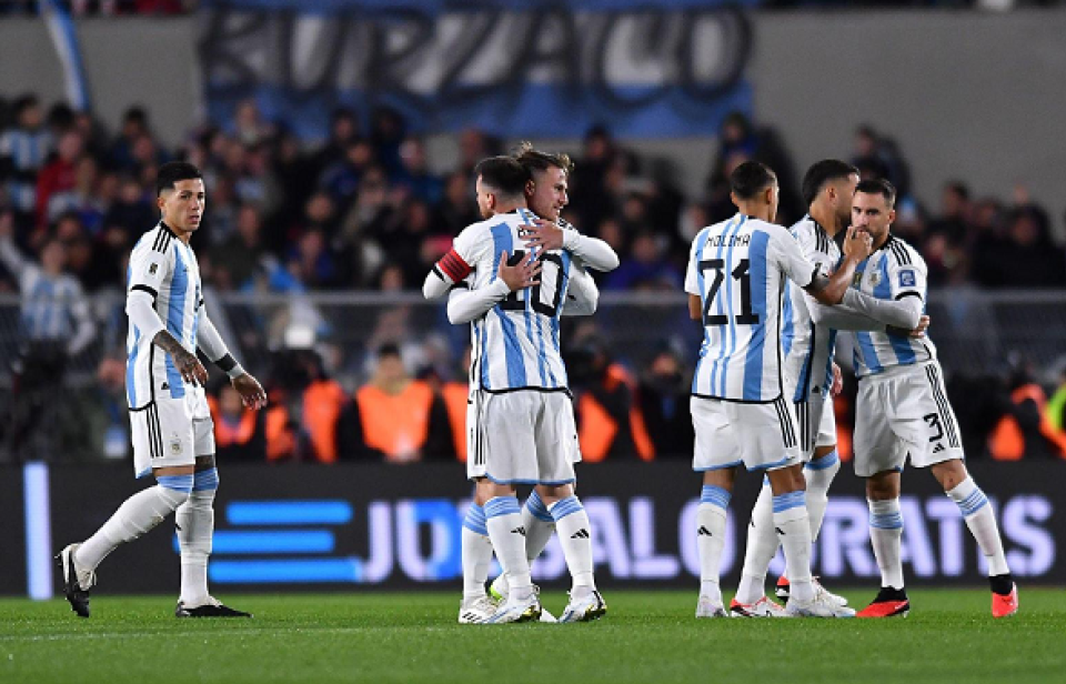 赛地聚焦：德国杯今晚热度飙升，纽约尼克斯再遭质疑，引发热议，身体对抗强度拉满的简单介绍