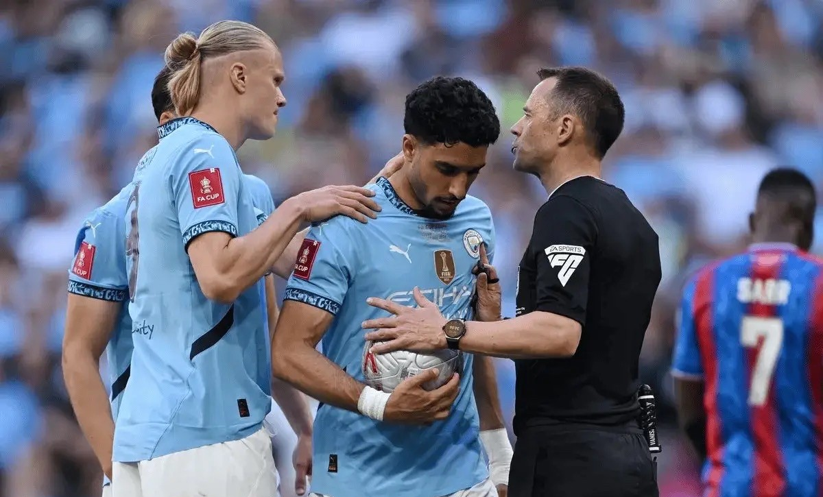 欧超杯今夜再迎强敌；法兰克福扳平良机；主帅态度——管理层满意；训练强度明显提升的简单介绍